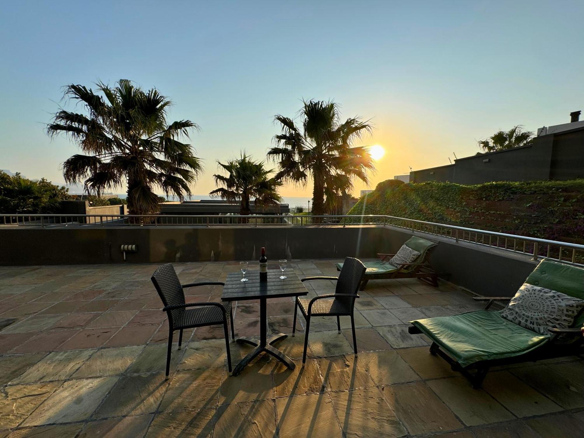 Infinity - Stunning 1 Bedroom Apartment With Sea & Mountain Views Блаубергстранд Экстерьер фото