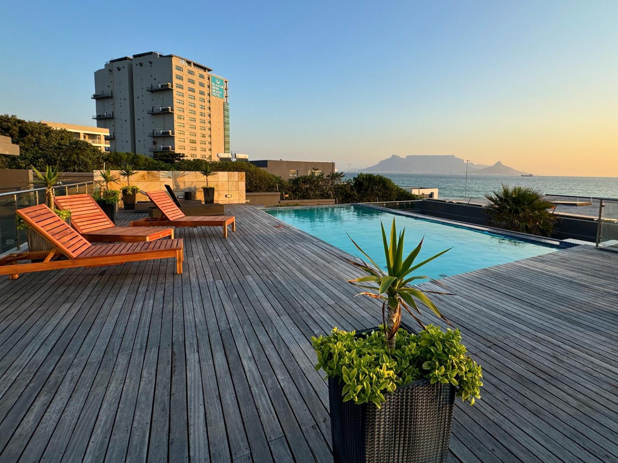 Infinity - Stunning 1 Bedroom Apartment With Sea & Mountain Views Блаубергстранд Экстерьер фото